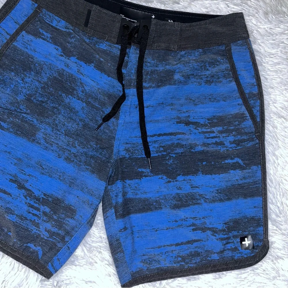 TAVIK Modern Beach Culture Men’s Blue Black Swim Board Shorts 30